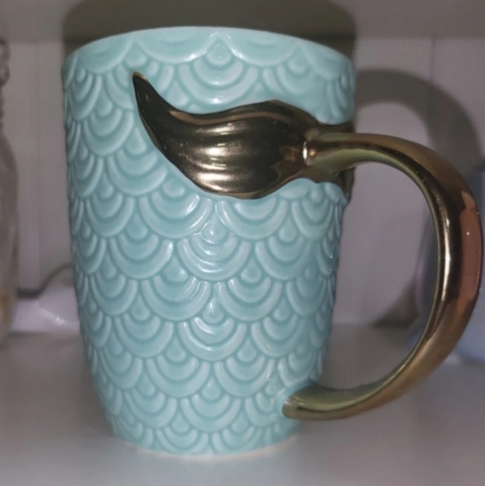 Mermaid Scales Mug with Gold Handle